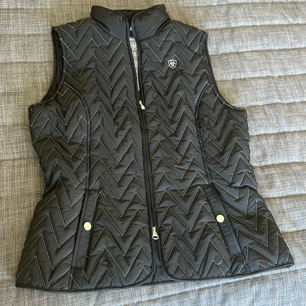 Ariat black vest size medium